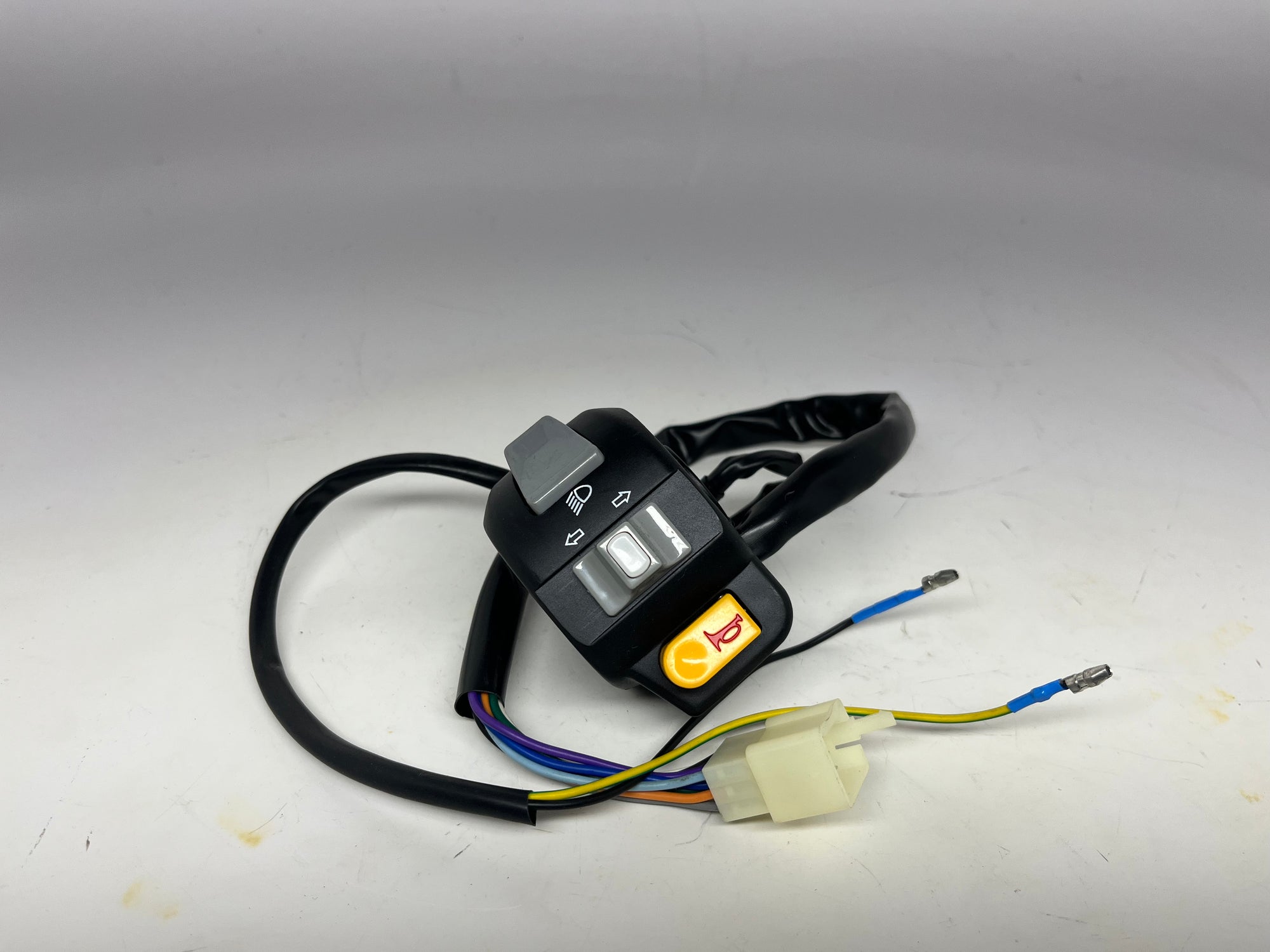 Soleil GT Right Handlebar Switch Assembly – OEM Replacement Scooter Control