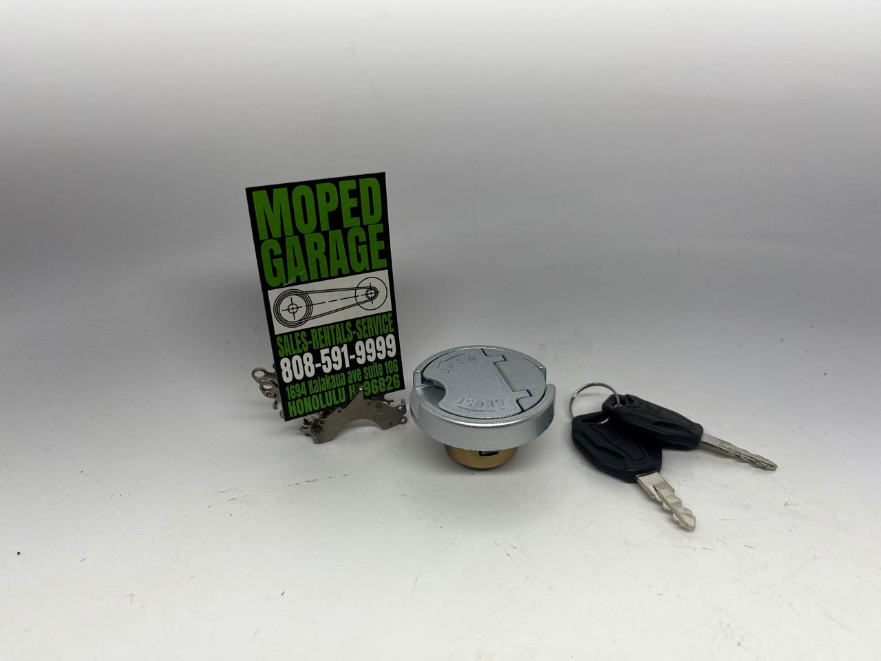 Universal Locking Gas Cap with Key – Fuel Tank Cap for Scooter, Motorcycle, Moped, ATV