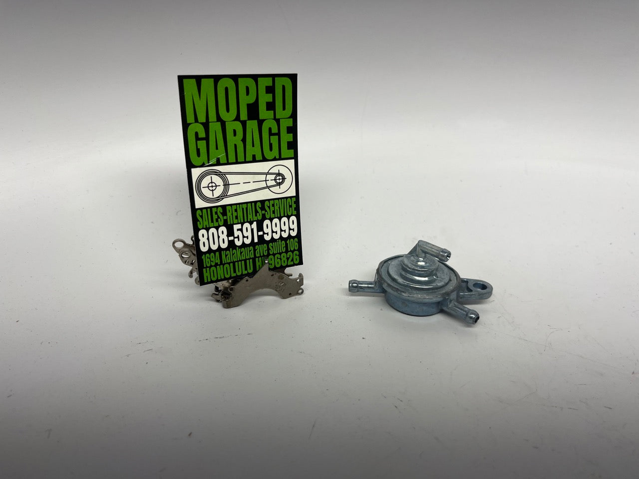 3-Way Fuel Petcock Valve – Screw Type | Universal Gas Tank Switch for 50cc–250cc Scooters & Motorcycles