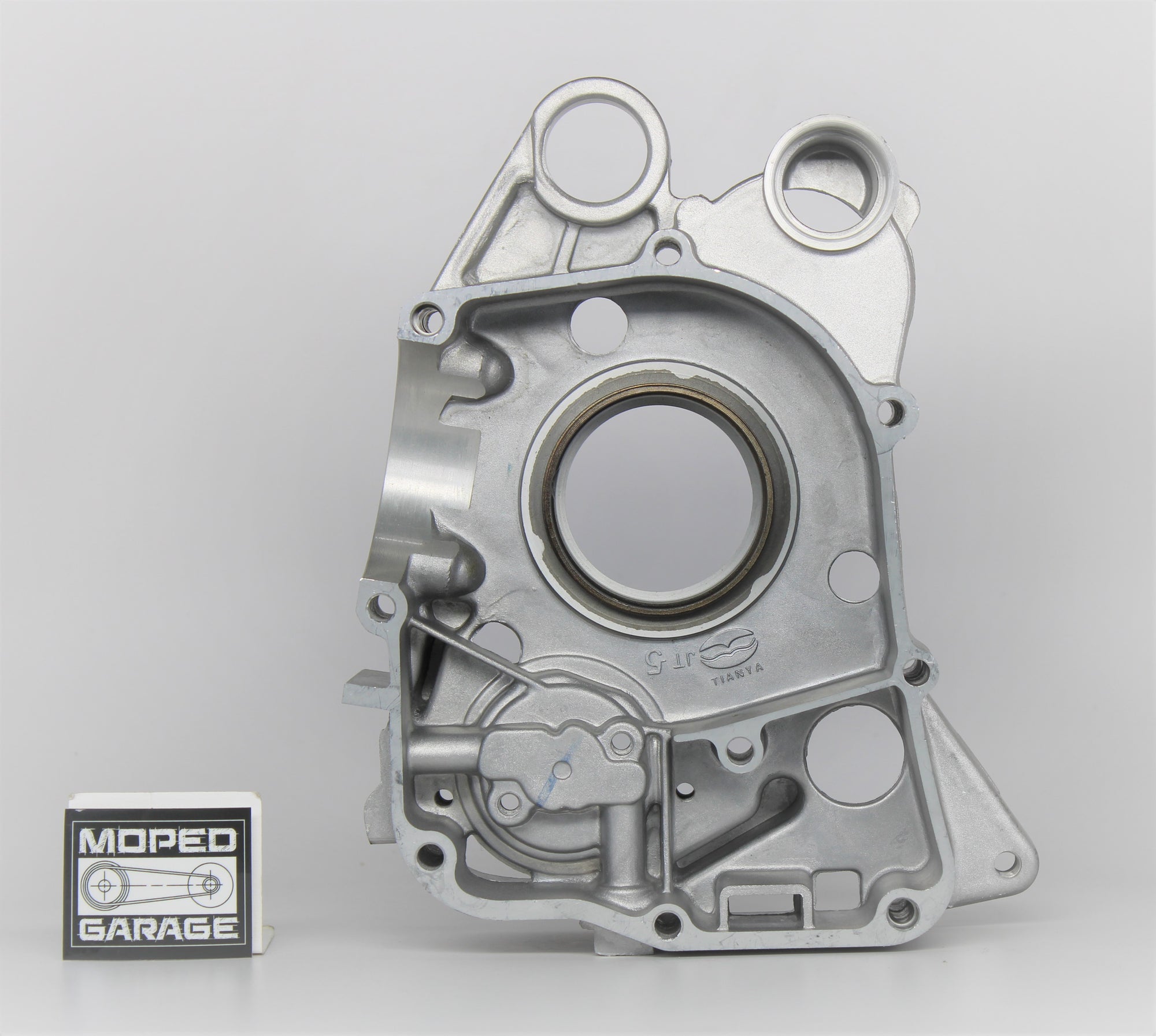 Right Crankcase Assembly for GY6 150cc Scooters | Engine Case 11100-GY6A-9000 | Chinese Moped