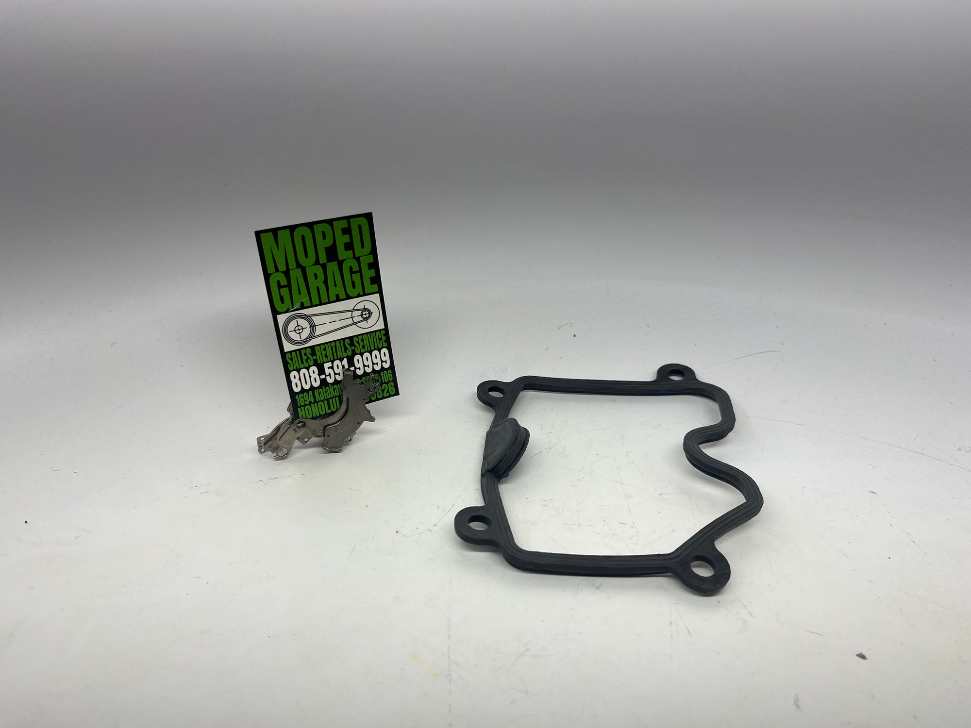 KYMCO Valve Cover Gasket – Like 150 / People S 150 OEM Head Cover Gasket 12391-LFE2-C00