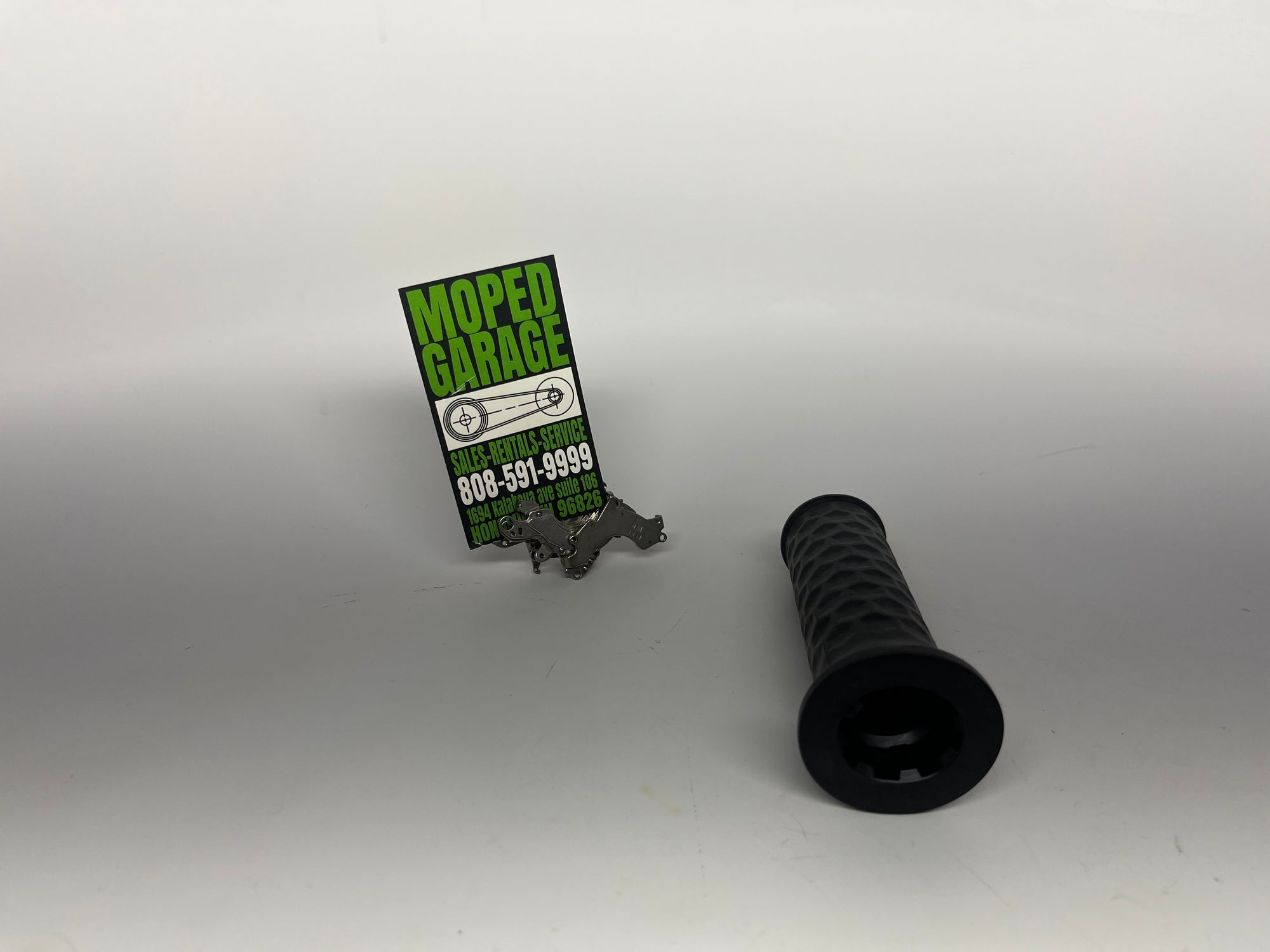 Yadea G5 Handlebar Grip – OEM Replacement Rubber Throttle & Brake Side Grips