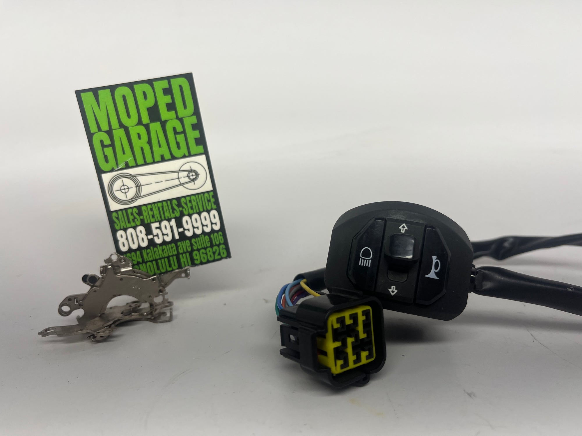 Left Handlebar Switch Assembly for VMOTO Super Soco CU Mini – 35200-TGF-AA0
