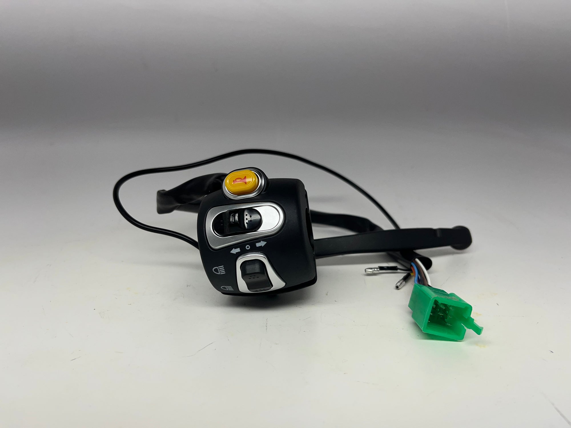 Breeze QT5 Left Handlebar Switch Assembly with Lever – OEM Replacement Scooter Control
