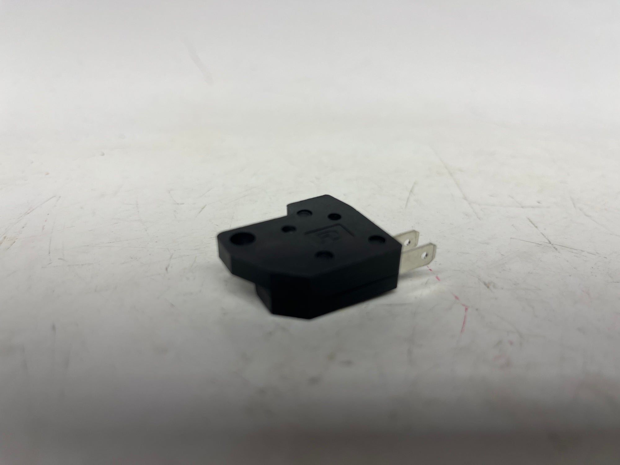 Soleil SS Fuel Shut-Off Block Assembly – OEM 10099-BL05-9000 | Genuine Replacement Valve