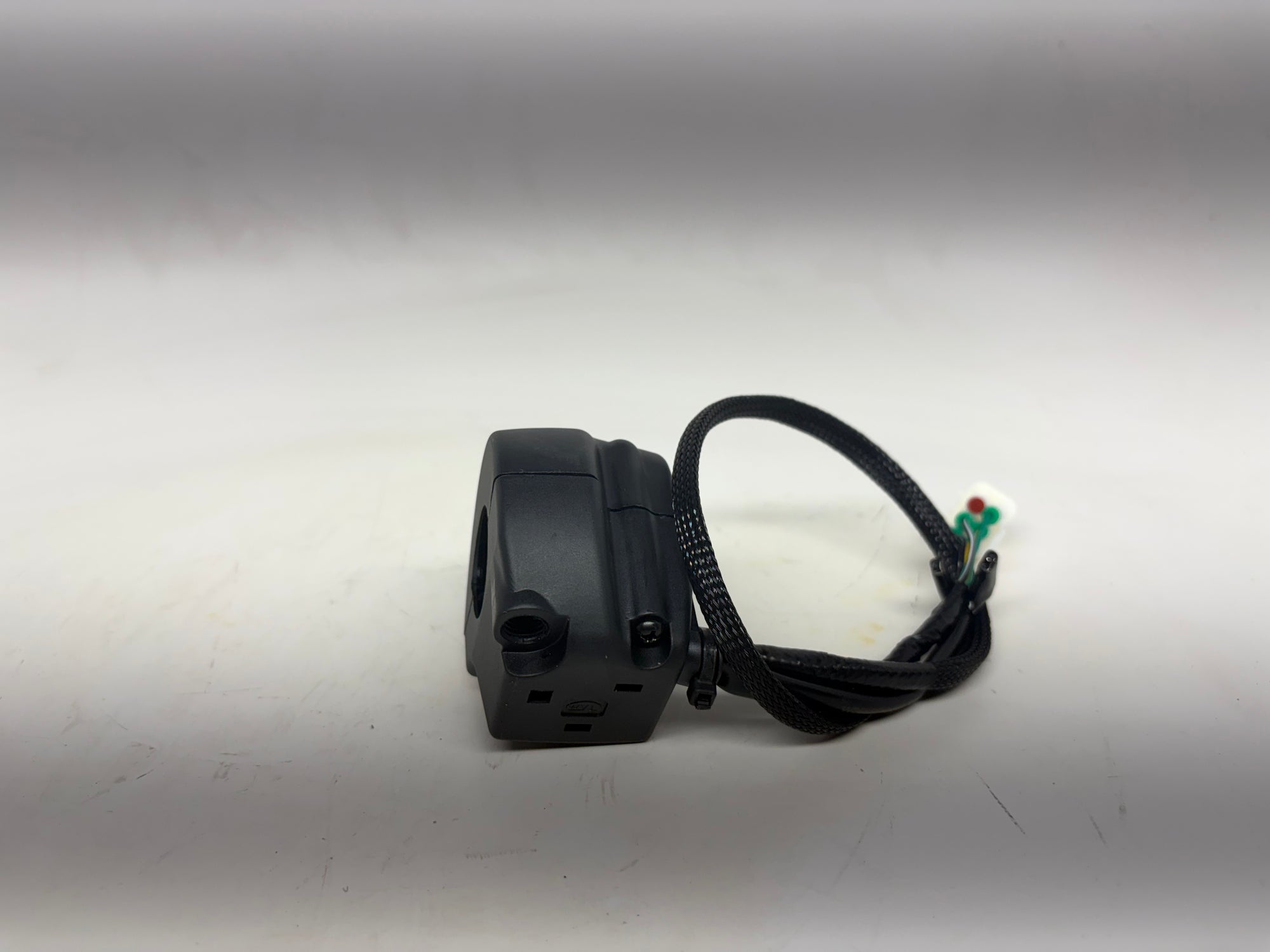 Soleil SS Right Handlebar Switch Assembly – OEM Control Unit 3515A-BL05-9100 / 3515A-BL05-A000