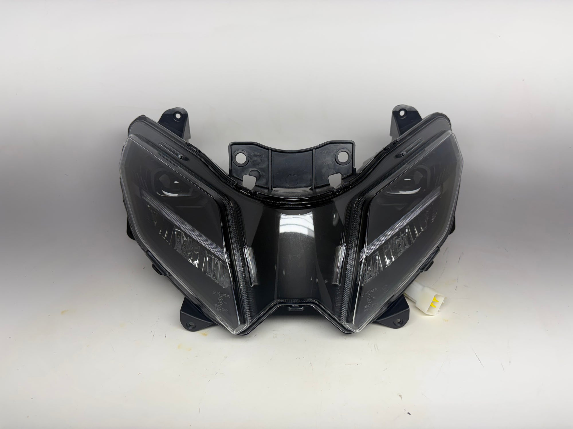 Soleil SS / R9 Headlight Assembly – OEM Front Light Unit 33100-BL05-9000 / 33100-BL05-A000
