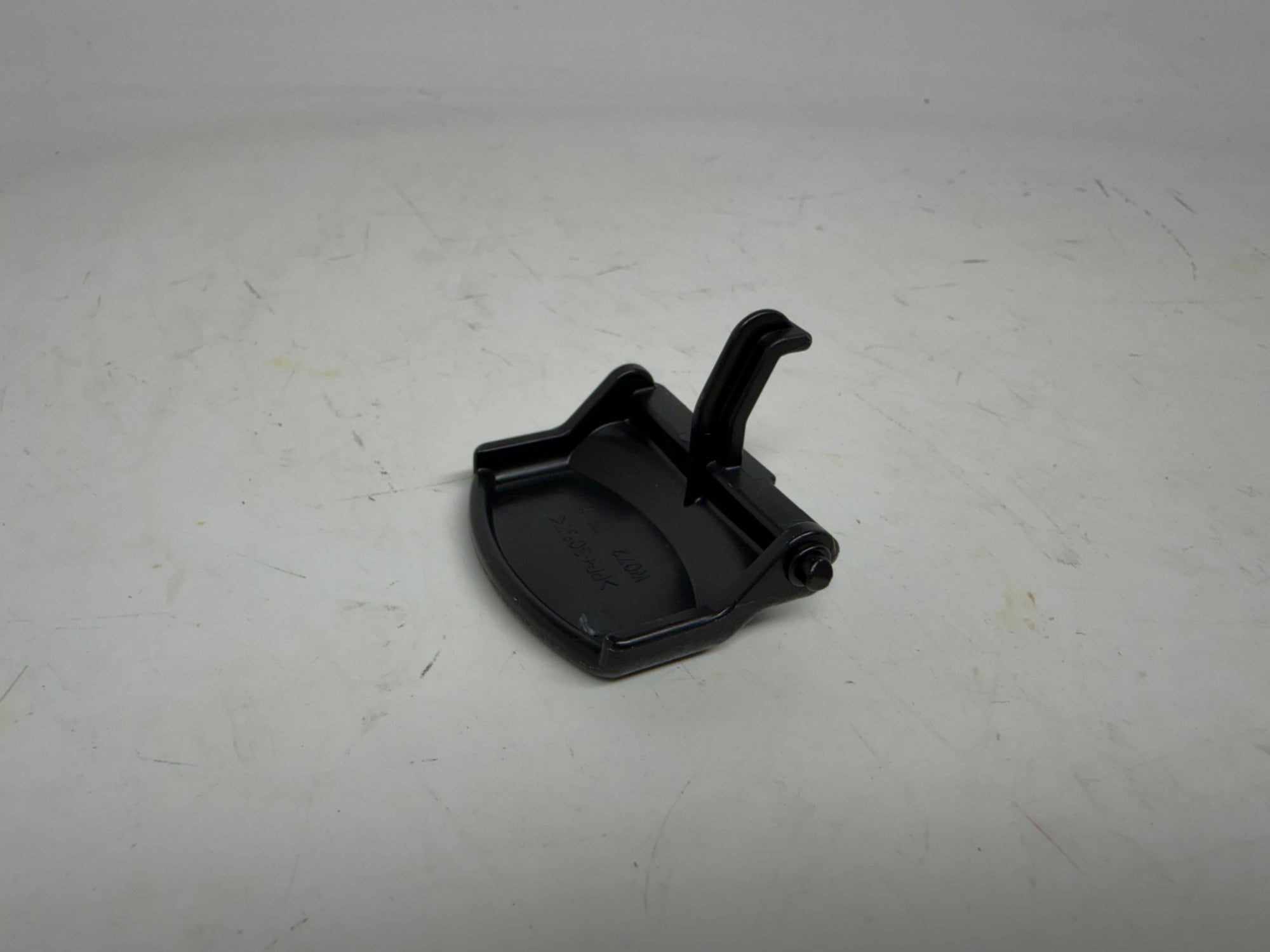 KYMCO Lid Latch Leg Shield – Like 50 / Like 150 | OEM Front Panel Latch 81163-LKJ1-900