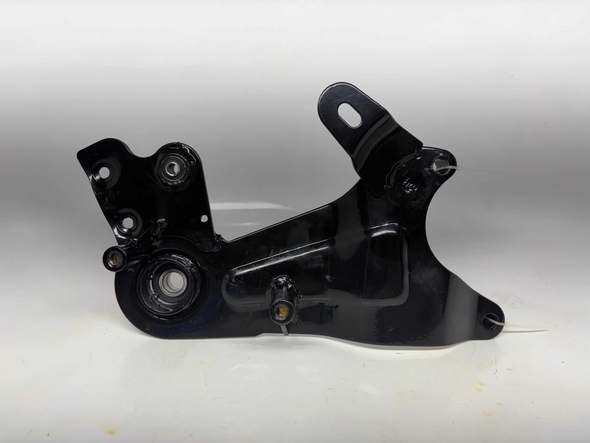 Soleil SS Swingarm Connecting Plate – OEM 43210-AFA9-9102-C | Rear Suspension Mount Bracket
