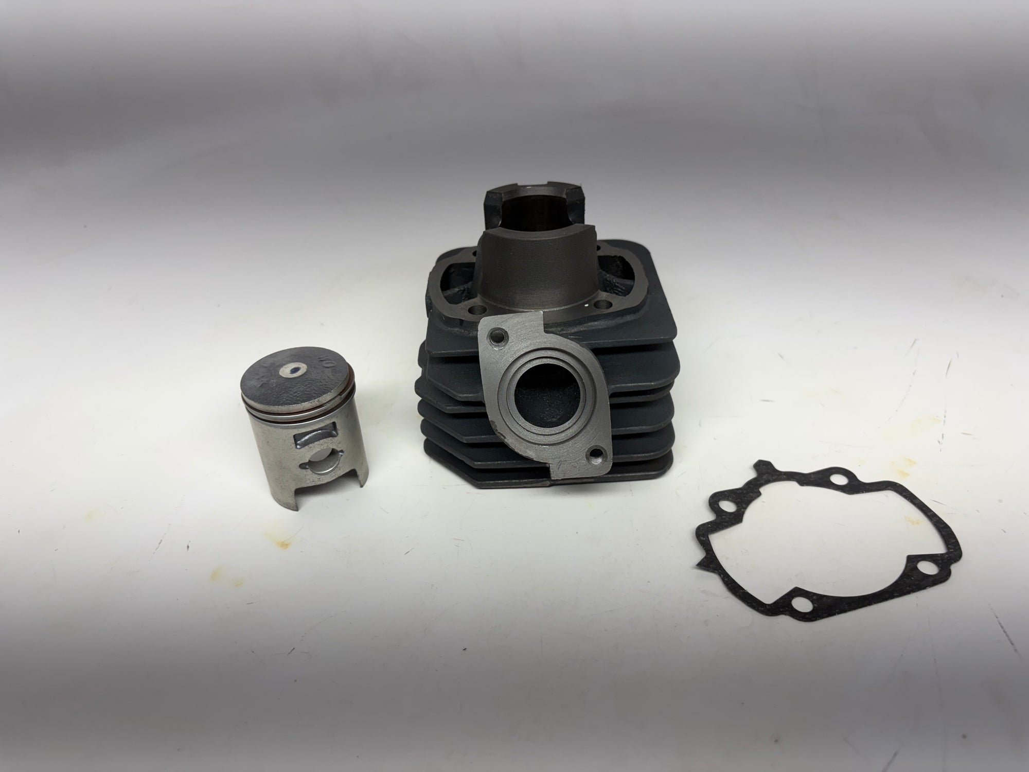 Cylinder Kit – Stock Honda Dio – Includes Piston and Lower Gasket (Incomplete Bore)