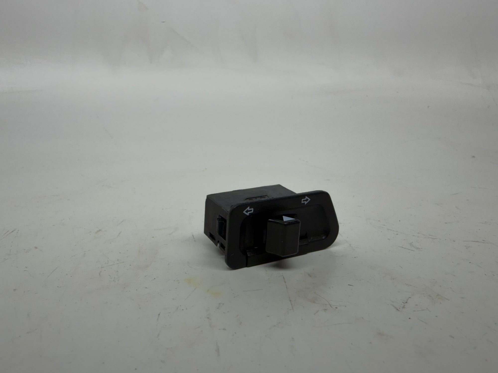 Lance Winker Switch Unit – OEM Turn Signal Control 35200-M9Q-0001
