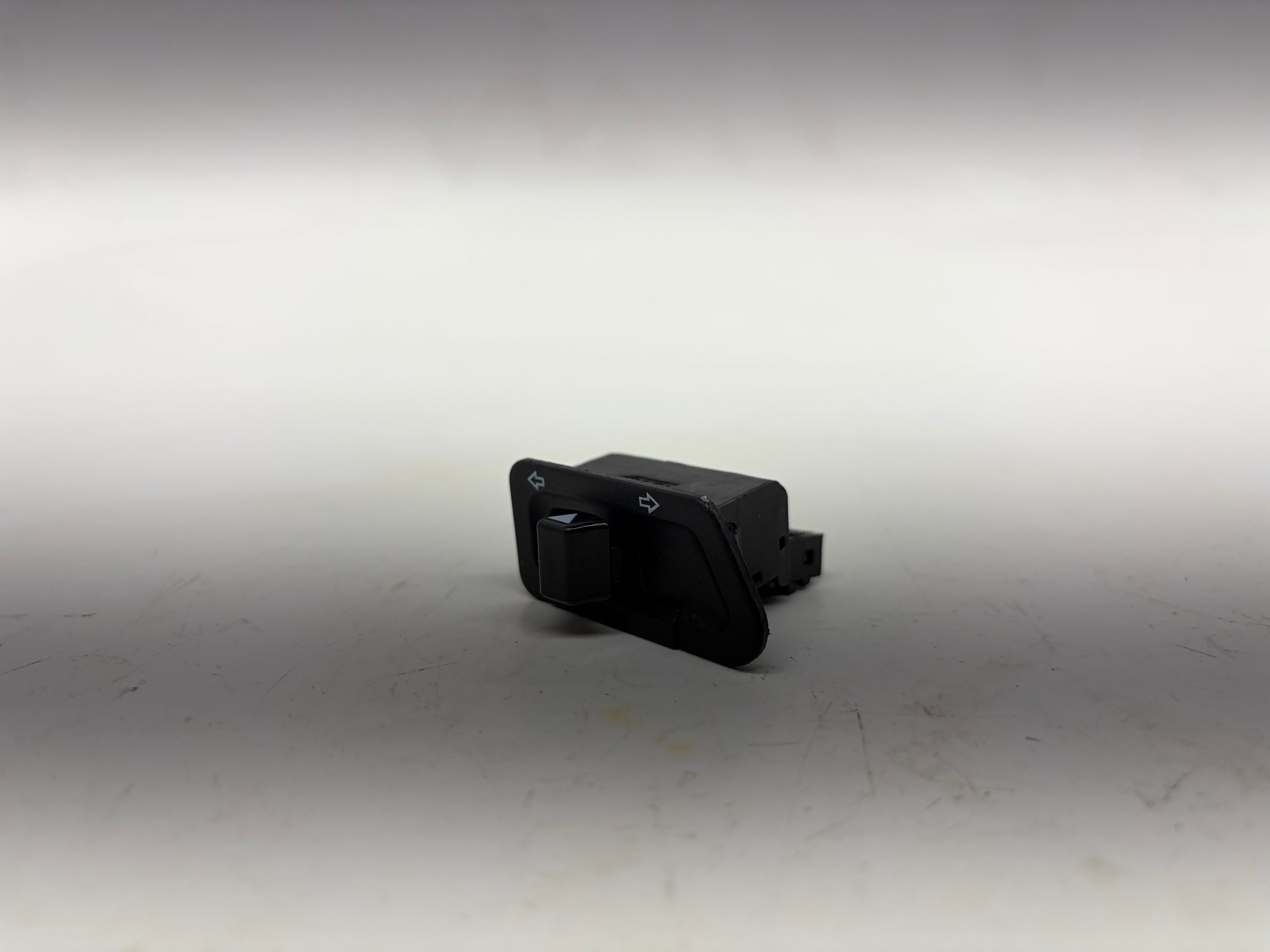 Lance Winker Switch Unit – OEM Turn Signal Control 35200-M9Q-0001
