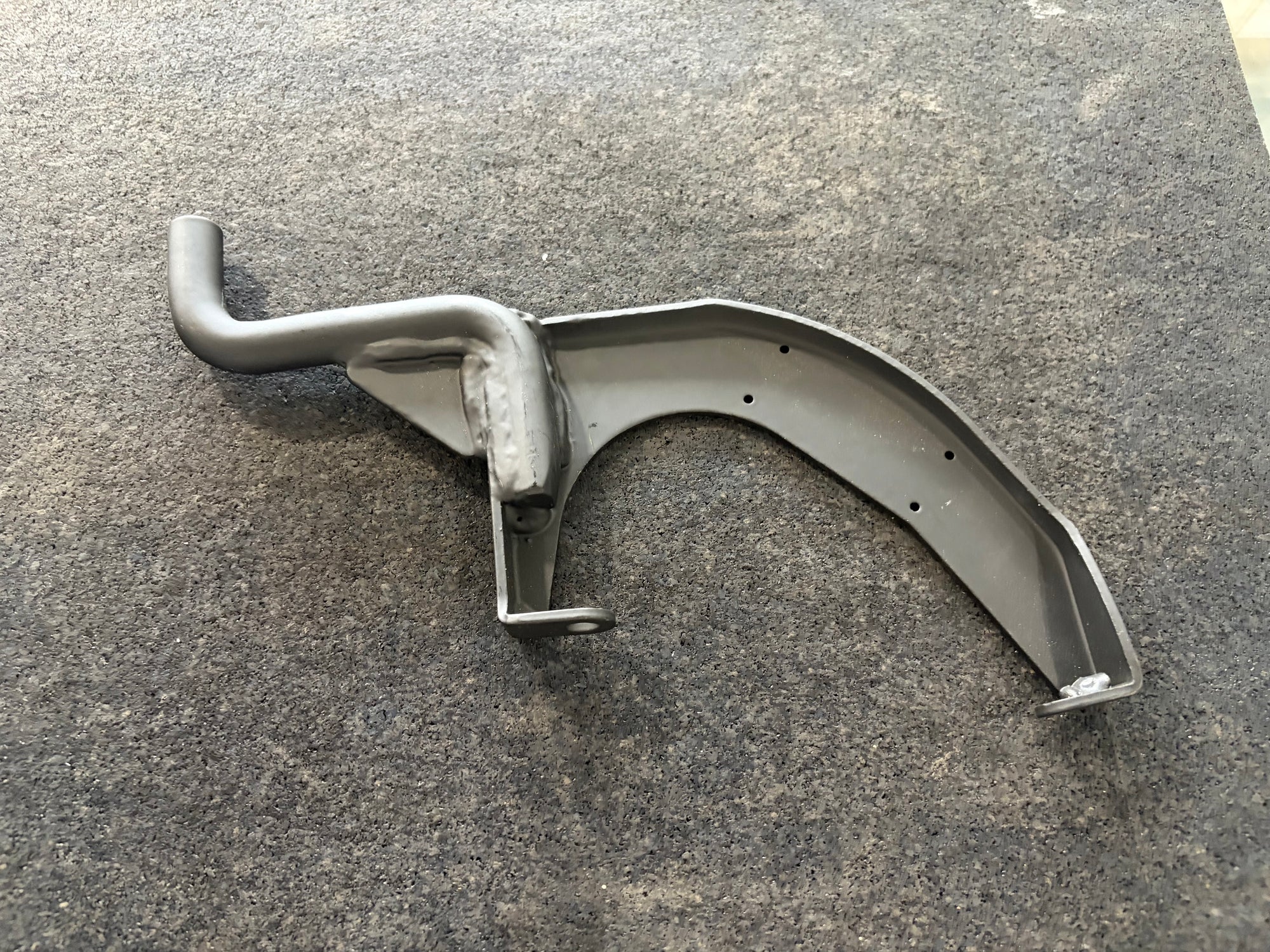 Muffler Mount Bracket – Black – IceBear Mad Dog 50/150 Scooter Exhaust Support Gen 4