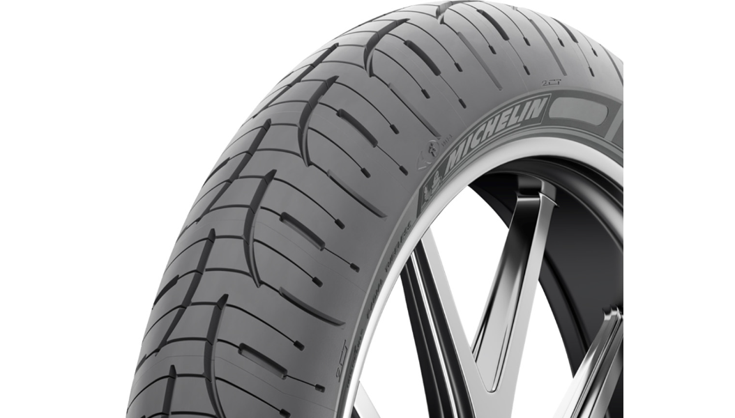 Michelin Pilot Road 4 Front Tire 120/70ZR17 (58W)