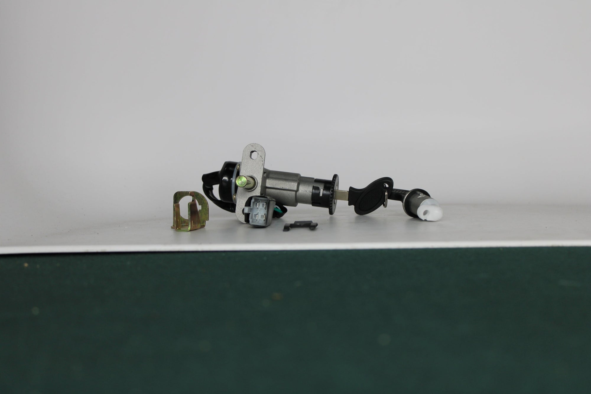 SW Comp Lock Set Pro 3 – OEM Replacement 35010-AAR8-9000