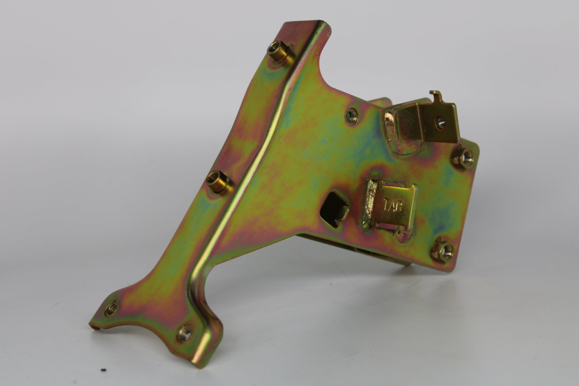 SYM DD50 Front Cover Stay Bracket – 64315-TAC-000 | OEM Mounting Bracket